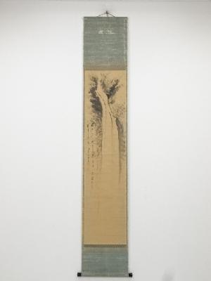 大徳寺486世宗般玄芳筆　瀧画賛　肉筆紙本掛軸（箱付）